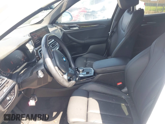 2024 BMW X4 xDrive30i with VIN 5UX33DT02R9W73855, listed as a IAAI auction lot 42712082 with 30,654 mi miles and . Bid and sale history available at DreamBid. Image 5.