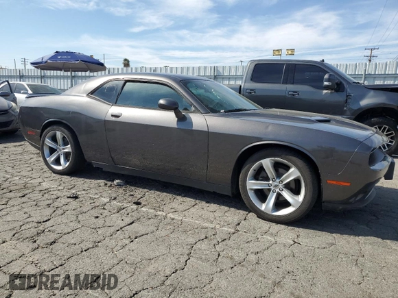 2019 Dodge Challenger SXT z VIN 2C3CDZAG2KH699815, wystawiony jako Copart lot #50547245 z przebiegiem 43 124 mil mil oraz Nie do naprawy • Non repairable. Historia ofert i sprzedaży dostępna na DreamBid. Obrazek 4.