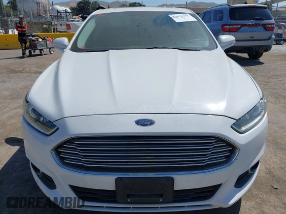 2013 Ford Fusion SE with VIN 3FA6P0H95DR249155, listed as a IAAI auction lot 42130606 with 152,021 mi miles. Bid and sale history available at carsss.com. Image 6.