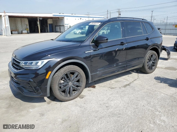 2022 Volkswagen Tiguan SE R-Line Black with VIN 3VVCB7AX0NM140986, listed as a Copart auction lot 49638515 with 36,685 mi miles and Salvage Title. Bid and sale history available at carsss.com. Image 1.