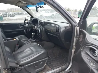 2005 Chevrolet TrailBlazer LS with VIN 1GNET16S956175242, listed as a IAAI auction lot 41054455 with 185,944 mi miles. Bid and sale history available at carsss.com. Image 5.