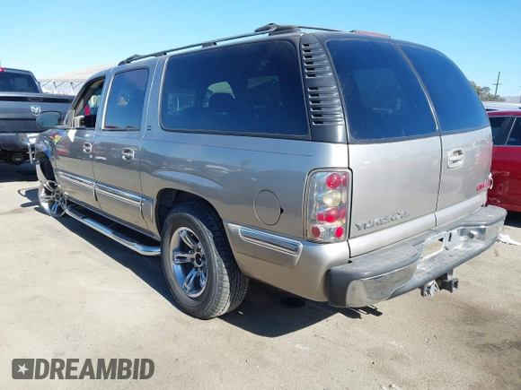 2000 GMC Yukon XL SLT with VIN 3GKFK16T8YG205654, listed as a IAAI auction lot 41403249 with 129,815 mi miles. Bid and sale history available at carsss.com. Image 3.