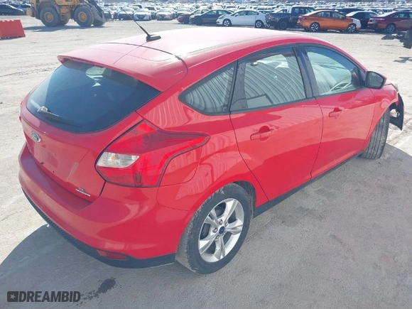 2014 Ford Focus SE with VIN 1FADP3K20EL200353, listed as a IAAI auction lot 41659047 with 156,421 mi miles. Bid and sale history available at carsss.com. Image 4.