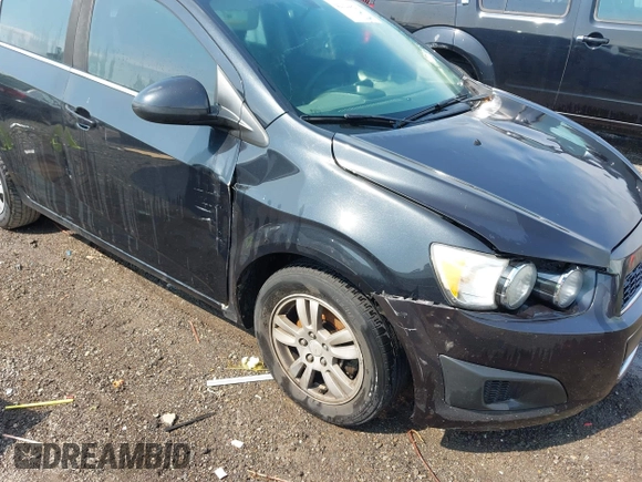 2014 Chevrolet Sonic LT with VIN 1G1JC5SH8E4168554, listed as a IAAI auction lot 42129823 with 276,709 mi miles and . Bid and sale history available at DreamBid. Image 6.