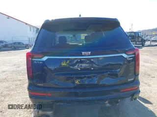 2021 Cadillac XT6 Premium Luxury z VIN 1GYKPDRS8MZ175544, wystawiony jako IAAI lot #41591775 z przebiegiem 39 290 mil mil oraz . Historia ofert i sprzedaży dostępna na DreamBid. Obrazek 6.