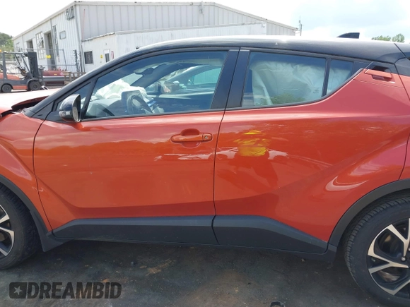 2020 Toyota C-HR LE z VIN NMTKHMBX9LR107762, wystawiony jako IAAI lot #42158899 z przebiegiem 90 313 mil mil oraz . Historia ofert i sprzedaży dostępna na DreamBid. Obrazek 14.
