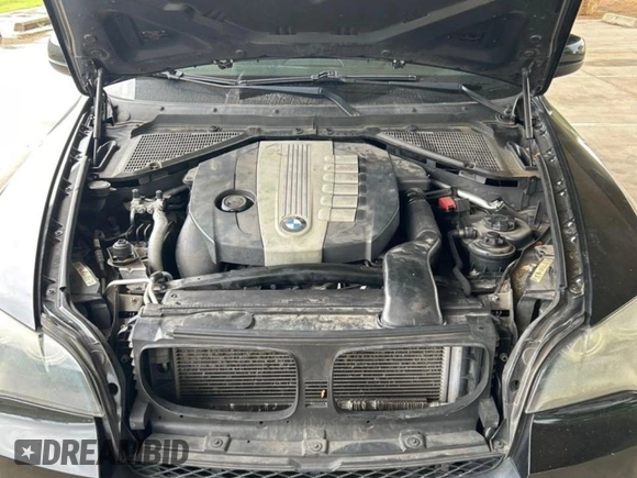2009 BMW X5 35d z VIN 5UXFF03569LJ96648, wystawiony jako Copart lot #56781555 z przebiegiem 171 787 mil mil oraz Czysty tytuł • Clean title. Historia ofert i sprzedaży dostępna na DreamBid. Obrazek 7.