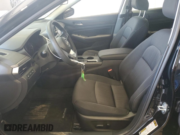 2025 Nissan Altima SV z VIN 1N4BL4DV6SN381202, wystawiony jako Copart lot #59273895 z przebiegiem 3 383 mil mil oraz Czysty tytuł • Clean title. Historia ofert i sprzedaży dostępna na DreamBid. Obrazek 7.