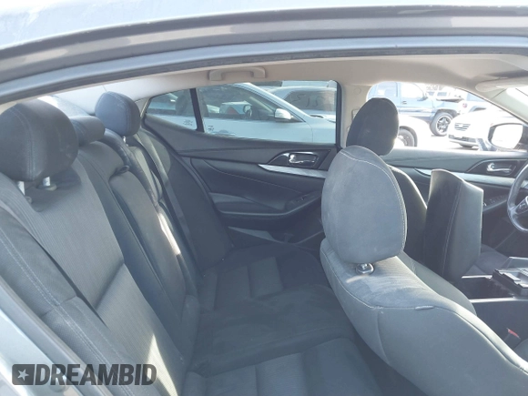 2017 Nissan Maxima SV with VIN 1N4AA6AP7HC387081, listed as a IAAI auction lot 41710501 with 144,538 mi miles. Bid and sale history available at carsss.com. Image 8.