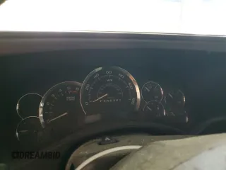 2006 Cadillac Escalade z VIN 1GYEK63N56R139033, wystawiony jako Copart lot #59661465 z przebiegiem Nie podano mil oraz Czysty tytuł • Clean title. Historia ofert i sprzedaży dostępna na DreamBid. Obrazek 9.