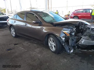 2015 Nissan Altima 2.5 SV with VIN 1N4AL3AP1FC169188, listed as a IAAI auction lot 41274644 with 82,222 mi miles. Bid and sale history available at carsss.com. Image 1.
