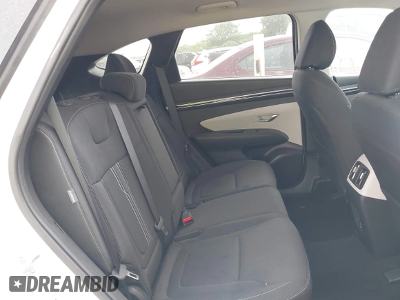 2024 Hyundai Tucson SEL with VIN 5NMJB3DE7RH427985, listed as a IAAI auction lot 42113557 with 18,181 mi miles. Bid and sale history available at carsss.com. Image 8.