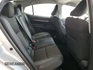 2025 Toyota Camry LE z VIN 4T1DAACK7SU531561, wystawiony jako Copart lot #59753345 z przebiegiem Nie podano mil oraz Nie do naprawy • Non repairable. Historia ofert i sprzedaży dostępna na DreamBid. Obrazek 10.