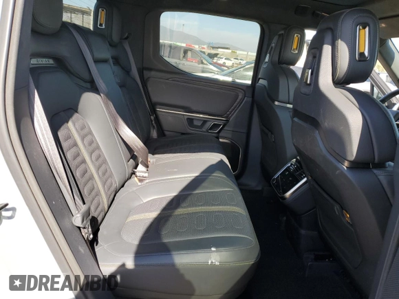 2022 Rivian R1T Adventure z VIN 7FCTGAAA0NN010103, wystawiony jako Copart lot #53312035 z przebiegiem 48 333 mil mil oraz Szkody całkowita. Historia ofert i sprzedaży dostępna na DreamBid. Obrazek 10.