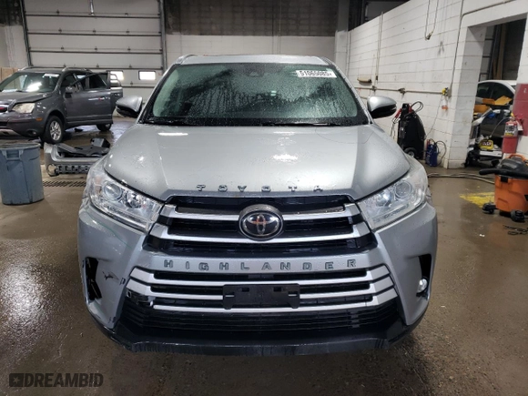 2017 Toyota Highlander XLE with VIN 5TDJZRFH7HS480171, listed as a Copart auction lot 51065085 with 107,334 mi miles and Salvage Title. Bid and sale history available at carsss.com. Image 5.