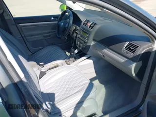 2005 Volkswagen Jetta 2.5L with VIN 3VWSF71K95M616748, listed as a IAAI auction lot 42111369 with Not provided miles and . Bid and sale history available at DreamBid. Image 5.