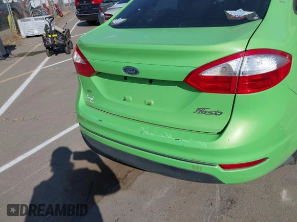 2015 Ford Fiesta SE с VIN 3FADP4BJ6FM205425, выставлен на аукционе IAAI как лот 42075564 с пробегом 141 794 миль миль и . История ставок и продаж доступна на DreamBid. Изображение 12.