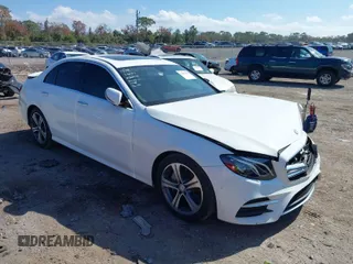 2017 Mercedes-Benz E-Class E 300 Luxury with VIN WDDZF4JB6HA105098, listed as a IAAI auction lot 41463493 with 85,657 mi miles. Bid and sale history available at carsss.com. Image 1.