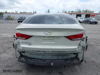 2018 Hyundai Elantra SE with VIN 5NPD74LF2JH295627, listed as a IAAI auction lot 41901934 with 114,008 mi miles. Bid and sale history available at carsss.com. Image 17.