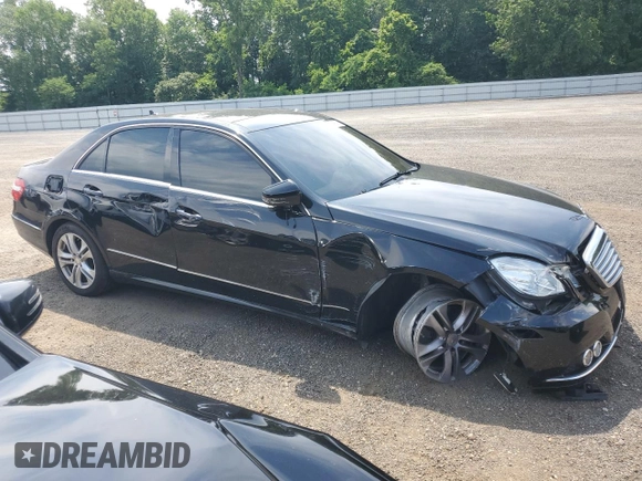 2011 Mercedes-Benz E 350 Luxury with VIN WDDHF8HB6BA498715, listed as a Copart auction lot 60432825 with 100,732 mi miles and Salvage title. Bid and sale history available at DreamBid. Image 4.