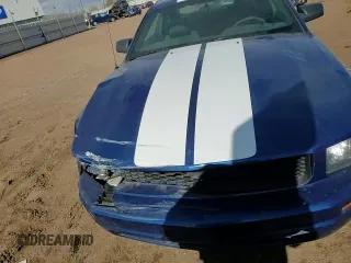 2008 Ford Mustang Deluxe with VIN 1ZVHT80N385149096, listed as a Copart auction lot 44723095 with 152,177 mi miles and Salvage Title. Bid and sale history available at DreamBid. Image 11.