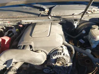 2007 Chevrolet Suburban LT with VIN 1GNFK16357J232133, listed as a IAAI auction lot 41439514 with 108,895 mi miles. Bid and sale history available at carsss.com. Image 10.