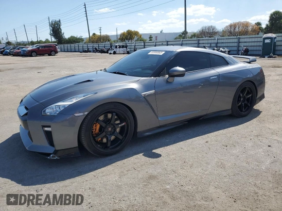 2014 Nissan GT-R Premium z VIN JN1AR5EF0EM270336, wystawiony jako Copart lot #53300865 z przebiegiem 18 769 mil mil oraz Tytuł czysty. Historia ofert i sprzedaży dostępna na DreamBid. Obrazek 1.