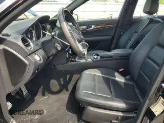 2012 Mercedes-Benz C 300 Sport z VIN WDDGF8BB1CR207366, wystawiony jako Copart lot #56564215 z przebiegiem 95 134 mil mil oraz Szkoda całkowita • Salvage title. Historia ofert i sprzedaży dostępna na DreamBid. Obrazek 7.