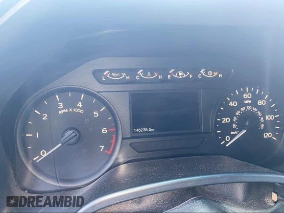 2018 Ford F-150 XL z VIN 1FTEW1C50JKF63086, wystawiony jako IAAI lot #42698450 z przebiegiem 146 235 mil mil oraz . Historia ofert i sprzedaży dostępna na DreamBid. Obrazek 7.