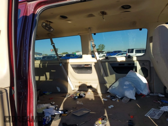 2007 Ford Econoline Passenger XL with VIN 1FBNE31L07DB35827, listed as a IAAI auction lot 41035775 with 110,257 mi miles. Bid and sale history available at carsss.com. Image 8.