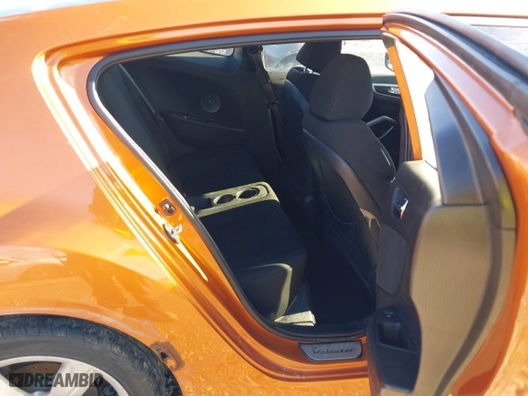 2015 Hyundai Veloster with VIN KMHTC6AD2FU225073, listed as a IAAI auction lot 41571336 with 128,819 mi miles. Bid and sale history available at carsss.com. Image 8.