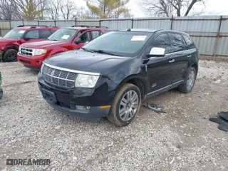 2009 Lincoln MKX with VIN 2LMDU68C89BJ03010, listed as a IAAI auction lot 41717322 with 193,427 mi miles. Bid and sale history available at carsss.com. Image 2.