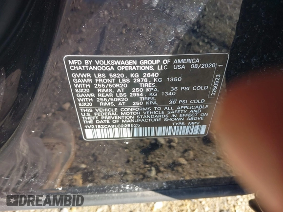 2020 Volkswagen Atlas SE with VIN 1V21E2CA9LC225525, listed as a IAAI auction lot 41742619 with 71,185 mi miles and . Bid and sale history available at DreamBid. Image 9.