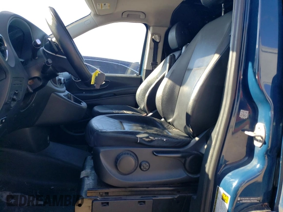 2017 Mercedes-Benz Metris Cargo Cargo with VIN WD3PG2EA2H3307813, listed as a Copart auction lot 81002884 with 187,671 mi miles and Clean Title. Bid and sale history available at DreamBid. Image 7.