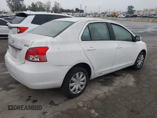 2008 Toyota Yaris with VIN JTDBT923081225777, listed as a IAAI auction lot 41925353 with 237,303 mi miles. Bid and sale history available at carsss.com. Image 4.