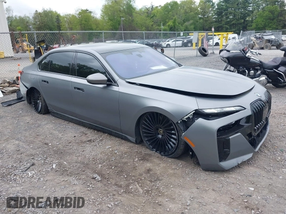 2023 BMW 7 Series 760i xDrive с VIN WBA33EJ04PCM74863, выставлен на аукционе IAAI как лот 42298285 с пробегом 22 801 миль миль и . История ставок и продаж доступна на DreamBid. Изображение 1.