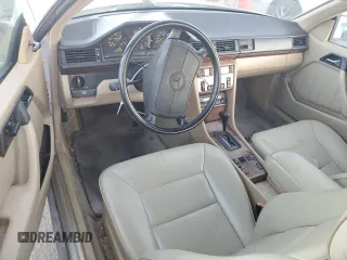 1990 Mercedes-Benz 300 CE with VIN WDBEA51D3LB226154, listed as a Copart auction lot 88838675 with 118,864 mi miles and Clean Title. Bid and sale history available at DreamBid. Image 8.