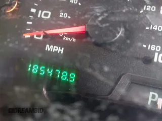 2002 Ford Excursion Special Serv с VIN 1FMNU40L62ED50097, выставлен на аукционе IAAI как лот 41814280 с пробегом 185 478 миль миль и . История ставок и продаж доступна на DreamBid. Изображение 7.