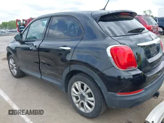 2016 FIAT 500X Easy z VIN ZFBCFXBT1GP441877, wystawiony jako IAAI lot #42128524 z przebiegiem 228 077 mil mil oraz . Historia ofert i sprzedaży dostępna na DreamBid. Obrazek 3.