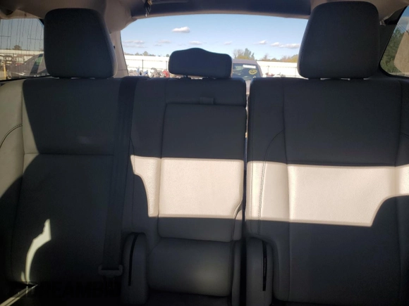 2018 Toyota Highlander Hybrid XLE with VIN 5TDJGRFH9JS045034, listed as a Copart auction lot 81771394 with 106,504 mi miles and Salvage title. Bid and sale history available at DreamBid. Image 10.