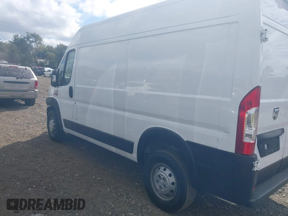 2019 Ram ProMaster Cargo with VIN 3C6TRVCG4KE521572, listed as a IAAI auction lot 40469320 with 191,158 mi miles and . Bid and sale history available at DreamBid. Image 3.