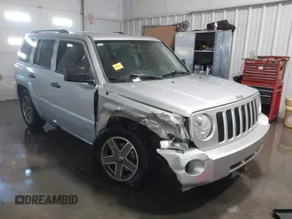 2009 Jeep Patriot Sport with VIN 1J4FT28BX9D160194, listed as a IAAI auction lot 41253940 with 104,339 mi miles. Bid and sale history available at carsss.com. Image 1.