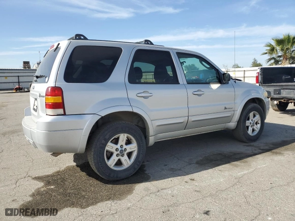 2006 Ford Escape Hybrid with VIN 1FMCU95H56KB21880, listed as a Copart auction lot 52235915 with 217,628 mi miles and Clean Title. Bid and sale history available at carsss.com. Image 3.