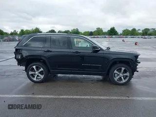 2023 Jeep Grand Cherokee Limited with VIN 1C4RJHBG8PC534059, listed as a IAAI auction lot 42531333 with 27,527 mi miles and . Bid and sale history available at DreamBid. Image 14.