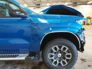 2024 Chevrolet Colorado 4WD Z71 with VIN 1GCPTDEK0R1120279, listed as a IAAI auction lot 41811733 with 6,611 mi miles and . Bid and sale history available at DreamBid. Image 19.