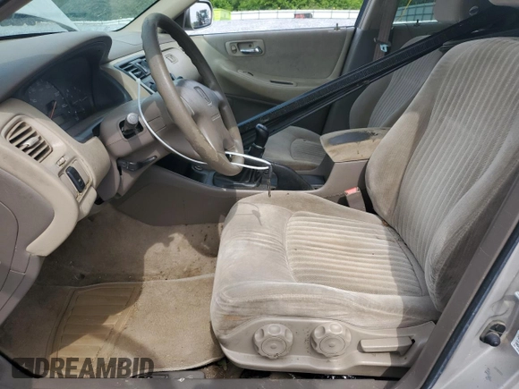 1998 Honda Accord LX with VIN 1HGCG5548WA156745, listed as a Copart auction lot 61944775 with 357,402 mi miles and Salvage title. Bid and sale history available at DreamBid. Image 7.