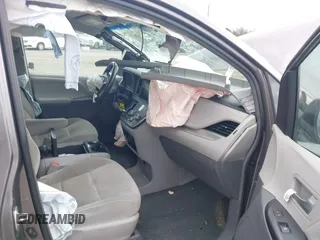 2015 Toyota Sienna LE AAS with VIN 5TDKK3DC8FS655960, listed as a IAAI auction lot 42031334 with 132,102 mi miles. Bid and sale history available at carsss.com. Image 5.