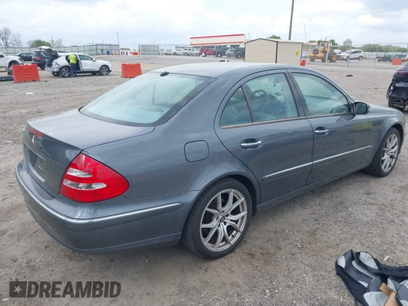 2006 Mercedes-Benz E-Class 3.5L with VIN WDBUF56J16A806413, listed as a IAAI auction lot 41936455 with 133,678 mi miles. Bid and sale history available at carsss.com. Image 4.