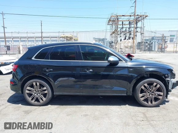 2018 Audi SQ5 Premium Plus z VIN WA1A4AFY1J2008989, wystawiony jako IAAI lot #42249709 z przebiegiem 82 188 mil mil oraz . Historia ofert i sprzedaży dostępna na DreamBid. Obrazek 14.