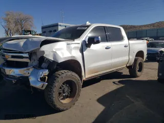 2019 Chevrolet Silverado 1500 LTZ with VIN 1GCUYGED7KZ114882, listed as a Copart auction lot 43060295 with 137,834 mi miles and Salvage Title. Bid and sale history available at carsss.com. Image 1.